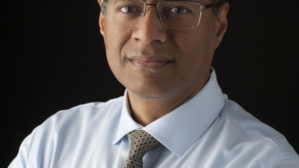 Color portrait of Mahbub Rashid
